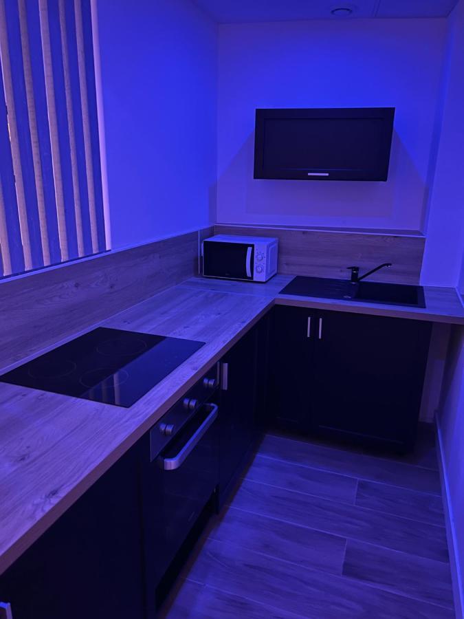 Chic & Jacuzzi Apartment จิวอรส์ ภายนอก รูปภาพ